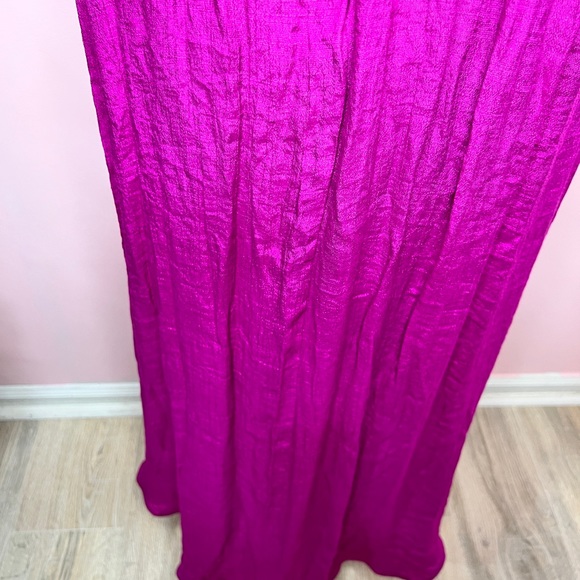 Thalia Sodi Maxi Dress Fuchsia chain detail - Picture 7 of 12
